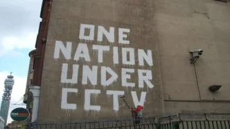 pintada contra las camaras de seguridad en londres, Reino Unido