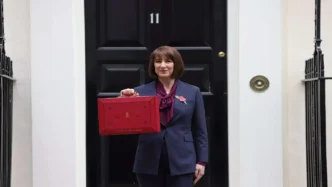 La Canciller de Hacienda británica Rachel Reeves anuncia presupuestos