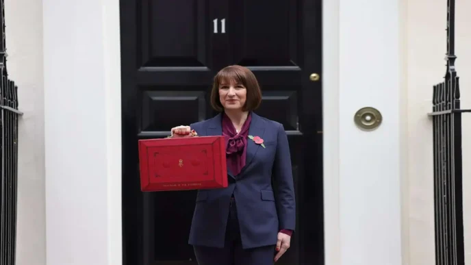 La Canciller de Hacienda británica Rachel Reeves anuncia presupuestos