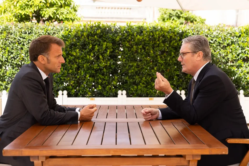 El Primer Ministro Keir Starmer se reune con el Presidente Emmanuel Macron.