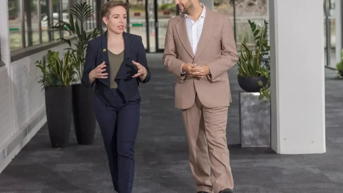 Carla Denyer, colíder del Partido Verde, con Zack Polanski AM, líder adjunto y miembro de la Asamblea de Londres