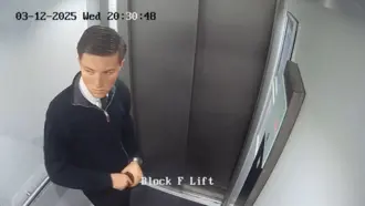 IHenry Nowak, grabado por las cámaras de seguridad, saliendo hacia el pub, cuatro horas antes de ser asesinado.