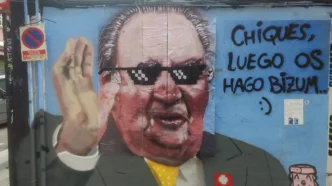 Mural about the escape of Juan Carlos I, made by J. Warx in July 2020, and restored by Füsta after it was destroyed by a Bourbon sympathizer.