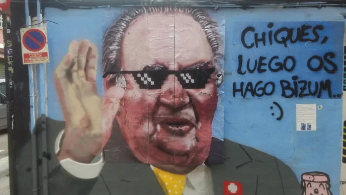 Mural about the escape of Juan Carlos I, made by J. Warx in July 2020, and restored by Füsta after it was destroyed by a Bourbon sympathizer.