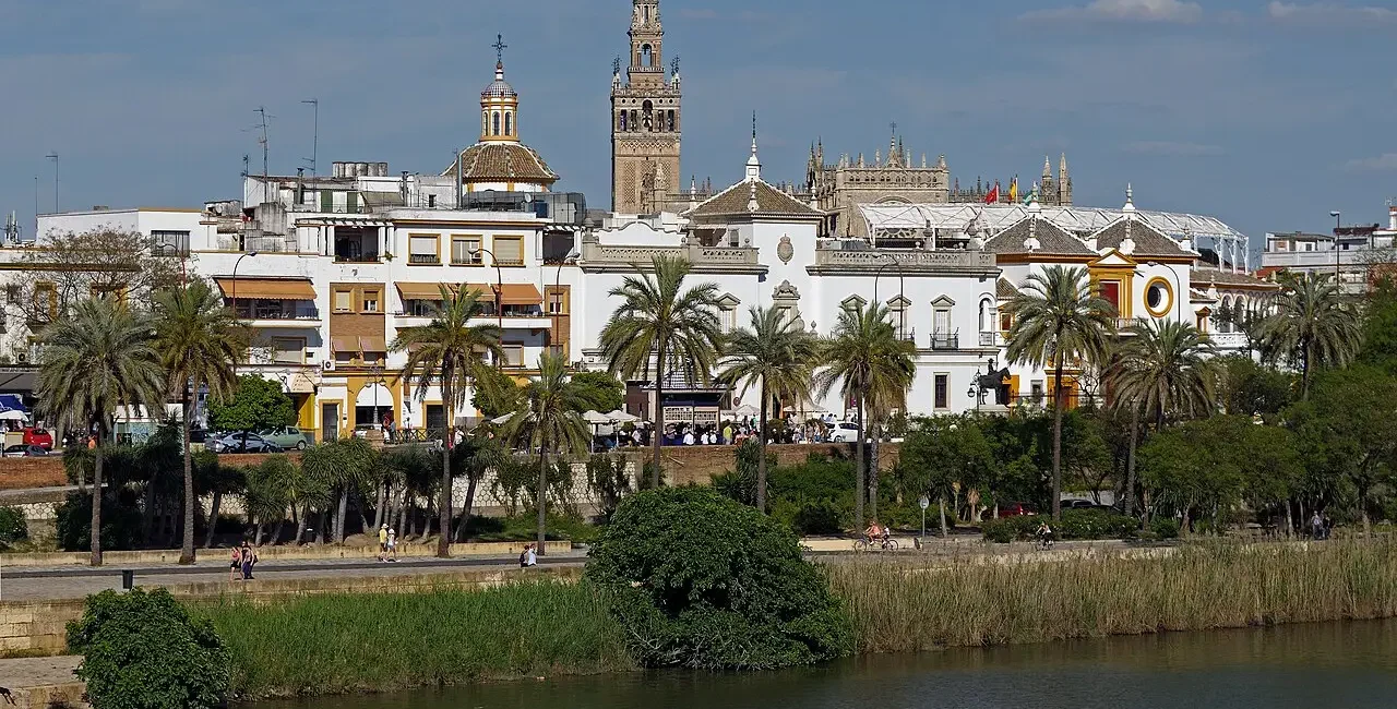 The Guadalquivir embankment in Seville. Paseo Alcalde Marques del Contadero