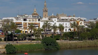 The Guadalquivir embankment in Seville. Paseo Alcalde Marques del Contadero