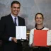 The Prime Minister Pedro Sánchez receives the Key to the City and the appointment as a Distinguished Guest of the City at the hands of the head of the Government of Mexico City, Claudia Sheinbaum.